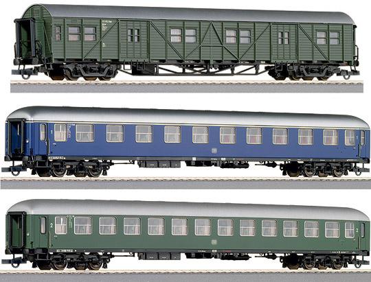 Express train set #1<br /><a href='images/pictures/Roco/45919.jpg' target='_blank'>Full size image</a>
